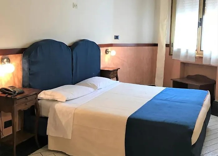 San Felice Otel Bolonya